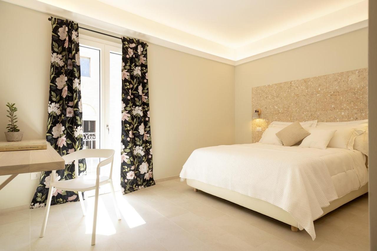 La Via Rooms And Terrace Olbia Bagian luar foto