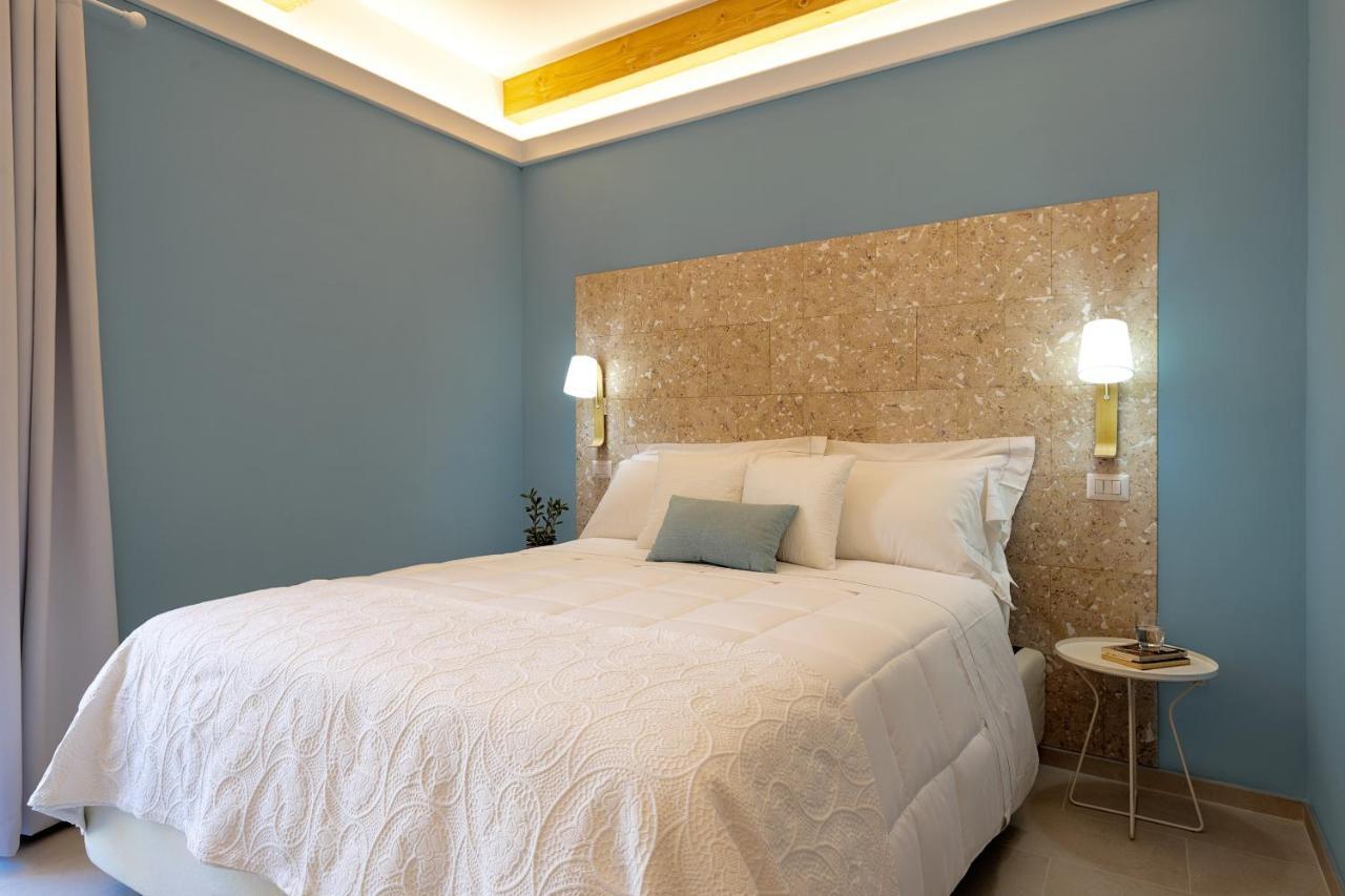 La Via Rooms And Terrace Olbia Bagian luar foto